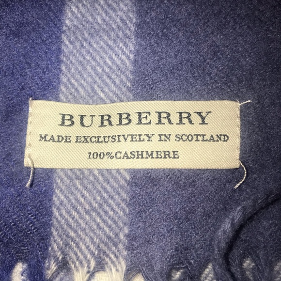 Blue Cashmere Burberry Scarf - Picture 3 of 5